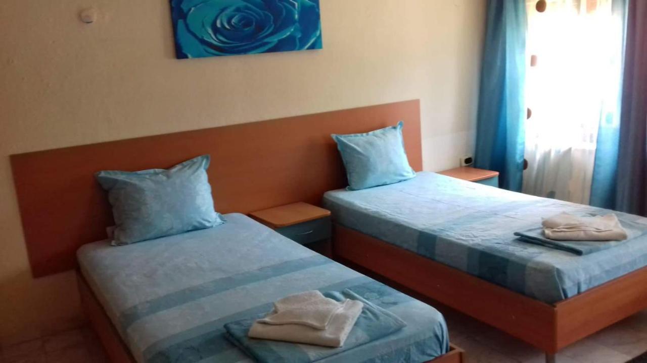 Iglika Hotel Yambol Exterior photo